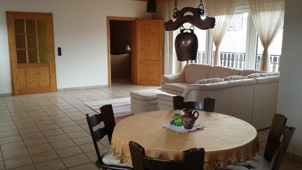Appartement Weingut Leis *